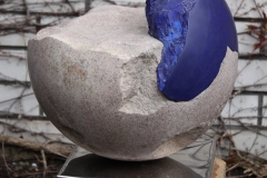 Koule s modrým segmentem